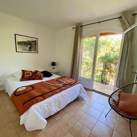 Villa Vue Mer Donnant Sur Le Golfe De St Tropez, 2 Chambres, 6 Pers, Piscine Commune Saint-Tropez Luaran gambar