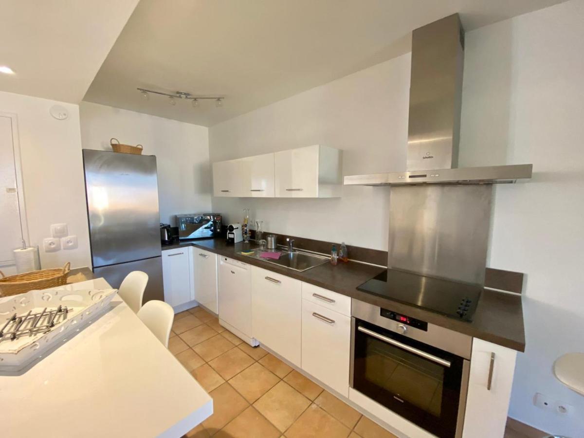 Villa Vue Mer Donnant Sur Le Golfe De St Tropez, 2 Chambres, 6 Pers, Piscine Commune Saint-Tropez Luaran gambar