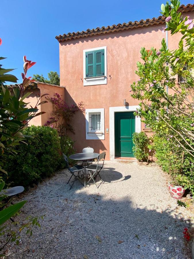 Villa Vue Mer Donnant Sur Le Golfe De St Tropez, 2 Chambres, 6 Pers, Piscine Commune Saint-Tropez Luaran gambar