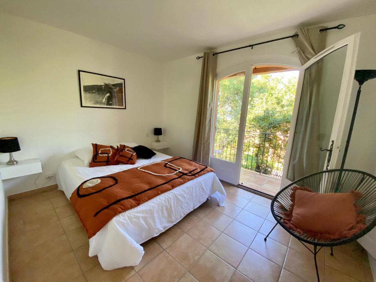 Villa Vue Mer Donnant Sur Le Golfe De St Tropez, 2 Chambres, 6 Pers, Piscine Commune Saint-Tropez Luaran gambar